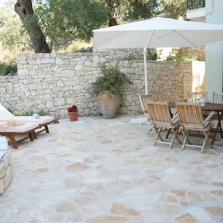 Fereniki's Place * Gaios