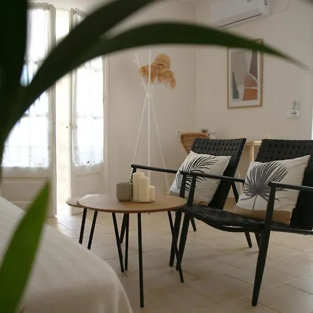 Fereniki's Place アパート ガイオス